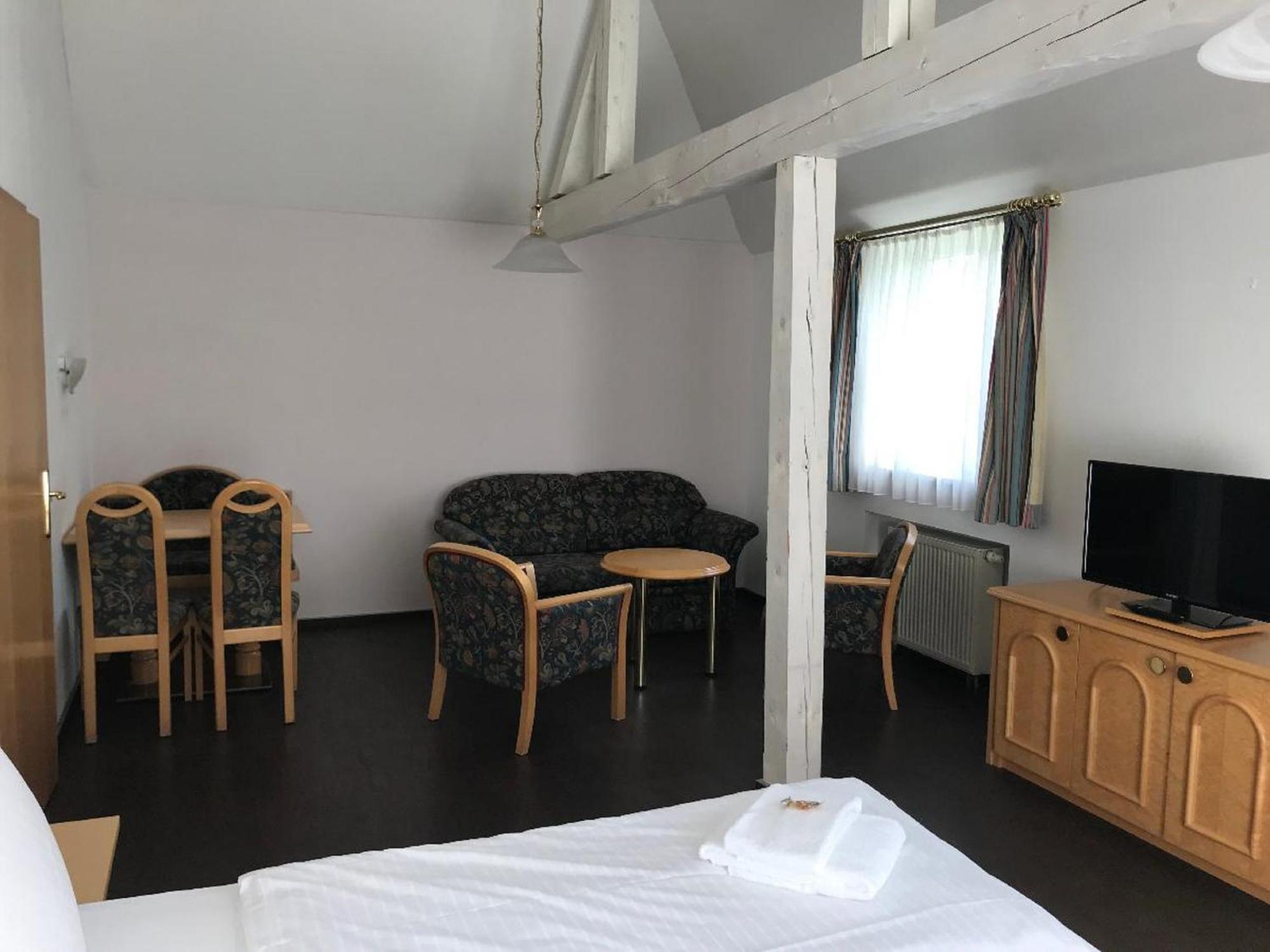 Ferienappartements-Grolik Im Aparthotel Zum Gutshof Hohenwarth ภายนอก รูปภาพ